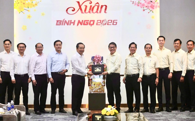 (NLĐO)- Những đ&oacute;ng g&oacute;p ấn tượng của THACO trong những năm qua kh&ocirc;ng những cho THACO, m&agrave; c&ograve;n cho TPHCM v&agrave; đất nước. - Ảnh 1.