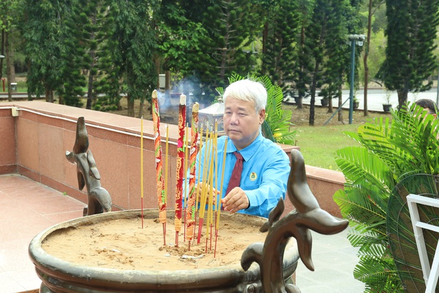 - Ảnh 3. - Ảnh 3.