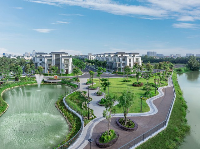 Cư dân Gladia by the Waters nhận sổ hồng trước thềm Tết Nguyên đán - Ảnh 2.