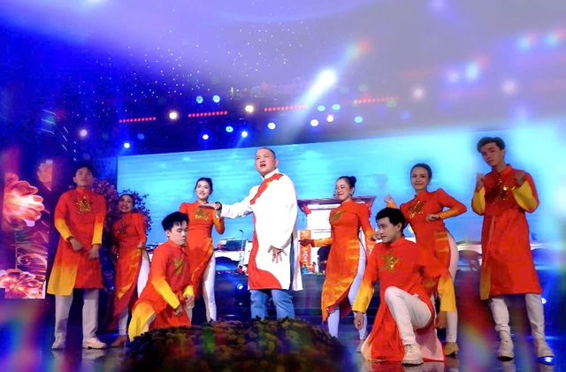 Ca sĩ Tâm Minhon ra mắt sáng tác mới mừng Xuân - Ảnh 1.