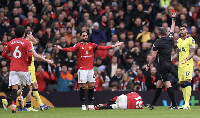 Quật ngã Tottenham, Man United bay cao Top 4 Ngoại hạng - Ảnh 4.