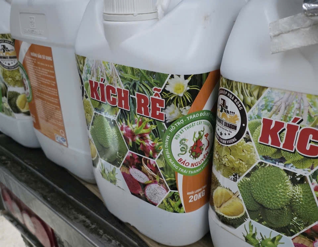 Công an TP Cần Thơ triệt phá Công ty Ba Con Sư Tử sản xuất phân bón giả - Ảnh 2. Công an TP Cần Thơ triệt phá Công ty Ba Con Sư Tử sản xuất phân bón giả - Ảnh 2.