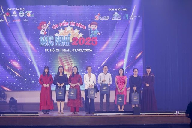 Trần Ngọc Bảo Anh xuất sắc đạt Quán quân "Tìm kiếm tài năng MC nhí mùa 8" - Ảnh 4.