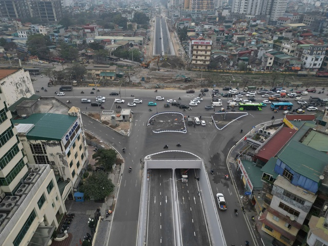Hầm chui Kim Đồng - Giải Ph&oacute;ng sắp th&ocirc;ng tuyến , giảm &ugrave;n tắc giao th&ocirc;ng H&agrave; Nội - Ảnh 1.