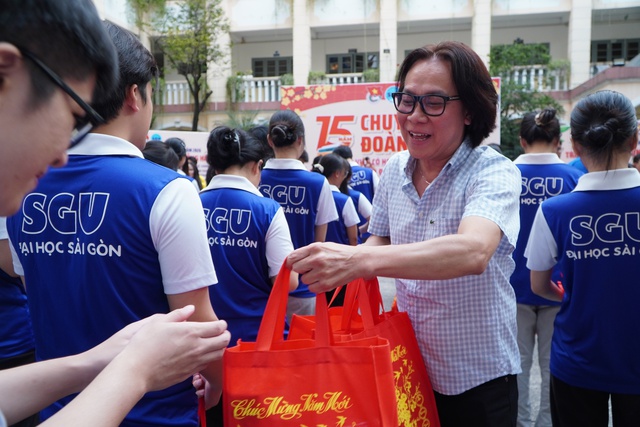 Đong đầy cảm xúc “Chuyến xe đoàn viên” năm 2026 - Ảnh 20.