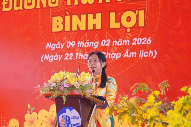Khai mạc Đường hoa Mai v&agrave;ng B&igrave;nh Lợi: T&ocirc;n vinh l&agrave;ng nghề giữa l&ograve;ng đ&ocirc; thị - Ảnh 9.