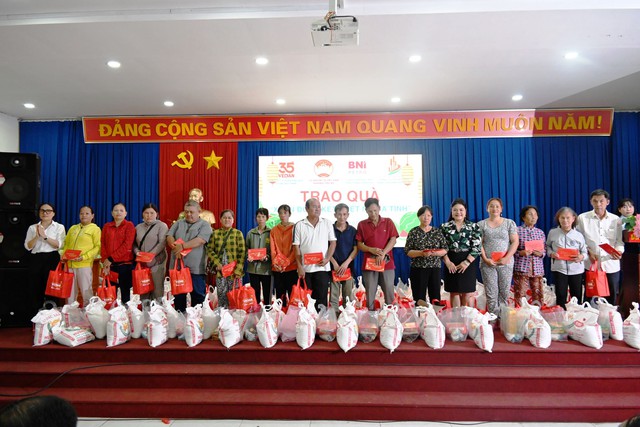 Vedan Việt Nam trao hơn 1.000 phần quà cho các hộ gia đình khó khăn nhân dịp Tết Bính Ngọ 2026 - Ảnh 1.