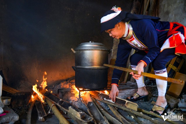 Độc đáo mâm cỗ 'Tết năm cùng' của người Dao ở Thanh Hóa - Ảnh 7.