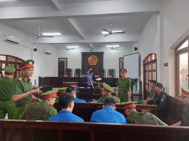 Đang xét xử vụ thảm án làm 3 người tử vong ở Đồng Nai - Ảnh 4.