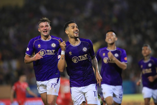 Đối t&aacute;c ăn &yacute; của Xu&acirc;n Son b&aacute;o tin vui, ĐT Việt Nam sở hữu 'h&agrave;ng c&ocirc;ng trong mơ' th&aacute;ch thức Malaysia