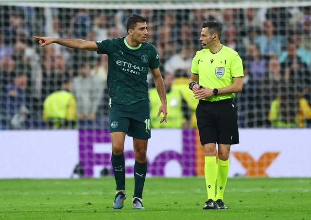Valverde hoá “siêu nhân” trước Man City, Bellingham “đứng hình” - Ảnh 4. Valverde hoá “siêu nhân” trước Man City, Bellingham “đứng hình” - Ảnh 4.