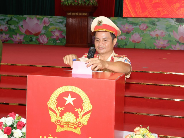 Hơn 2.000 cử tri thuộc lực lượng C&ocirc;ng an TP Cần Thơ bầu cử sớm - Ảnh 10.