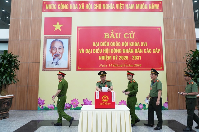 Đơn vị đầu tiên hoàn thành bầu cử sớm ở Huế - Ảnh 3.