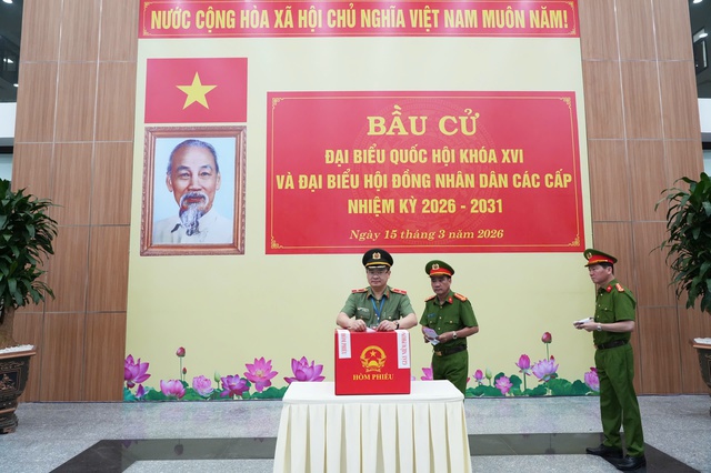 Đơn vị đầu tiên hoàn thành bầu cử sớm ở Huế - Ảnh 2.