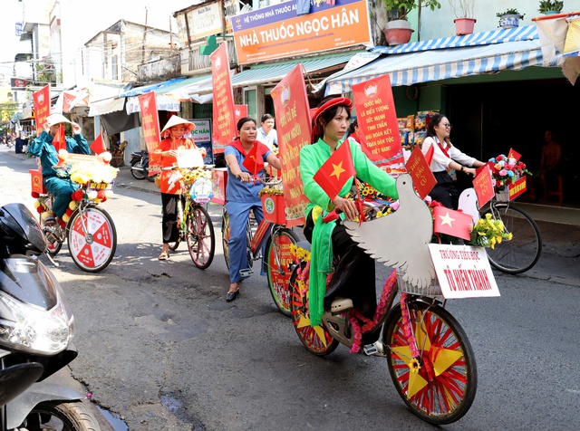 TP Cần Thơ rực rỡ sắc màu trước ngày bầu cử - Ảnh 16.