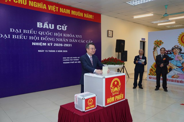 Gần 79 triệu cử tri cả nước đi bầu cử - Ảnh 3.