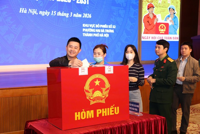 Nguyên Phó chủ tịch nước Nguyễn Thị bình bầu cử đại biểu Quốc hội 2026 tại Hà Nội - Ảnh 12.