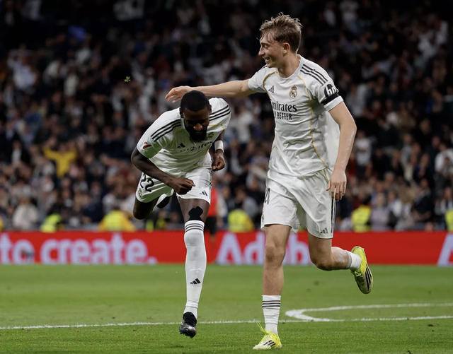 Arda Guler lập siêu phẩm ở Bernabeu, Real Madrid đại thắng Elche - Ảnh 3.