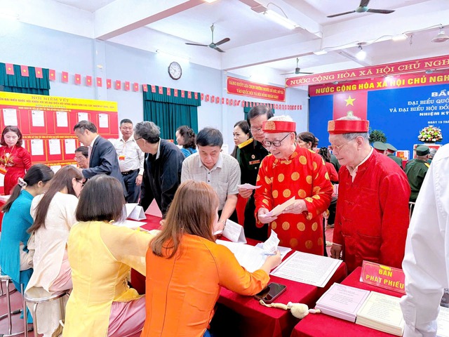 Đến 15 giờ30, tỉ lệ cử tri cả nước bầu cử đã đạt 92,53% - Ảnh 1.