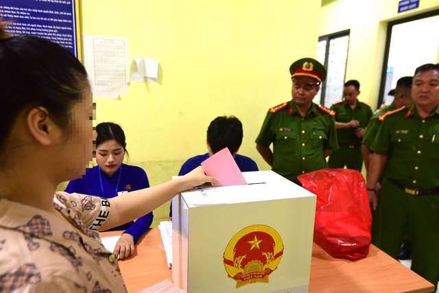 Những cử tri đặc biệt tại TPHCM - Ảnh 9.