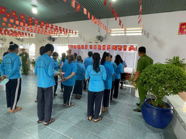 Những cử tri đặc biệt tại TPHCM - Ảnh 4.