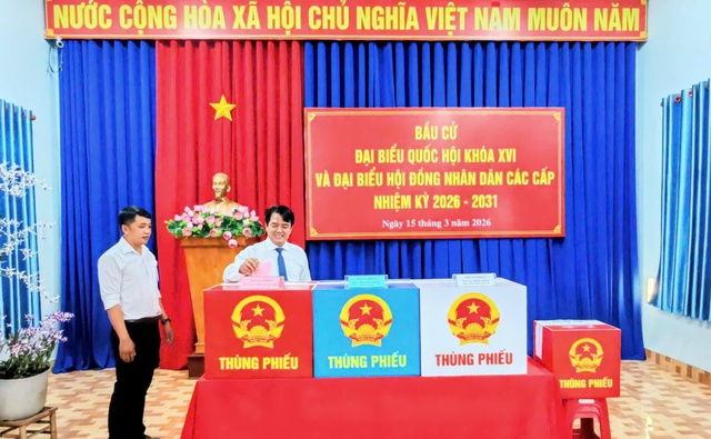 Hình ảnh lãnh đạo, nguyên lãnh đạo Đảng, nhà nước, TPHCM đi bầu cử - Ảnh 27.