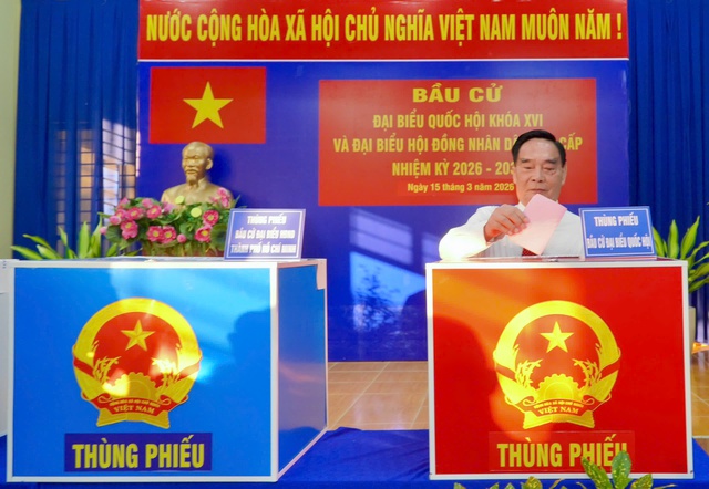 Hình ảnh lãnh đạo, nguyên lãnh đạo Đảng, nhà nước, TPHCM đi bầu cử - Ảnh 10.