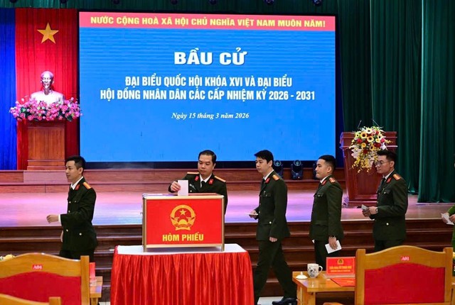 Gần 79 triệu cử tri cả nước đi bầu cử - Ảnh 2.