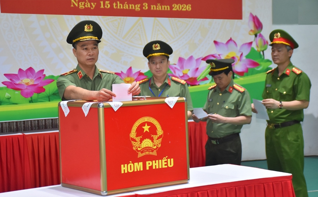 Hơn 2,8 triệu cử tri tỉnh Thanh Hóa đã đi bỏ phiếu - Ảnh 1.