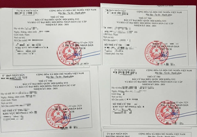 Bộ Công an, chuyên gia cảnh báo rủi ro khó lường khi đăng ảnh thẻ cử tri lên mạng xã hội - Ảnh 1.