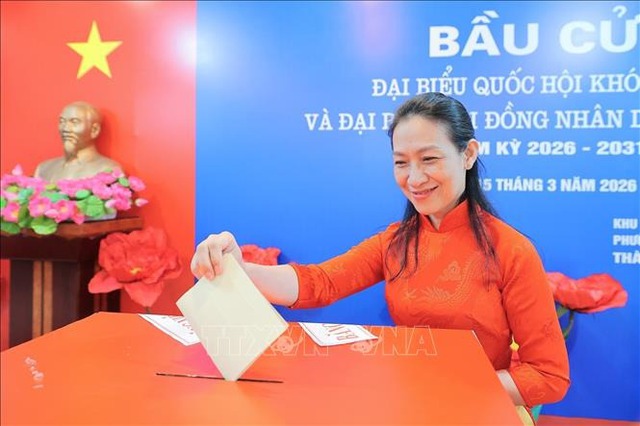 Tổng Bí thư Tô Lâm bỏ phiếu tại phường Ba Đình - Ảnh 5.