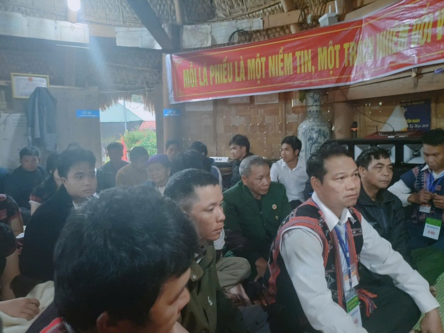 Phó Chủ tịch Quốc hội Trần Quang Phương tham gia bầu cử tại Đà Nẵng 2026 - Ảnh 10. Phó Chủ tịch Quốc hội Trần Quang Phương tham gia bầu cử tại Đà Nẵng 2026 - Ảnh 10.