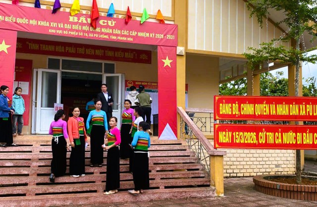 Tổng Bí thư Tô Lâm bỏ phiếu tại phường Ba Đình - Ảnh 2.
