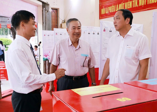 CLIP: Rộn ràng ngày bầu cử tại Cần Thơ, Vĩnh Long, An Giang, Tây Ninh - Ảnh 20.