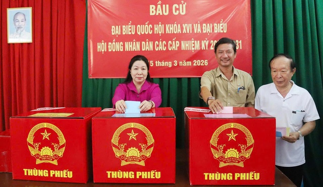 CLIP: Rộn ràng ngày bầu cử tại Cần Thơ, Vĩnh Long, An Giang, Tây Ninh - Ảnh 22.