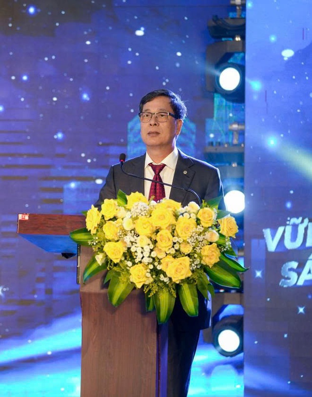 Tổng thầu đường sắt cao tốc, hạ tầng của Vingroup tuyển dụng 25.000 nhân sự - Ảnh 1. Tổng thầu đường sắt cao tốc, hạ tầng của Vingroup tuyển dụng 25.000 nhân sự - Ảnh 1.