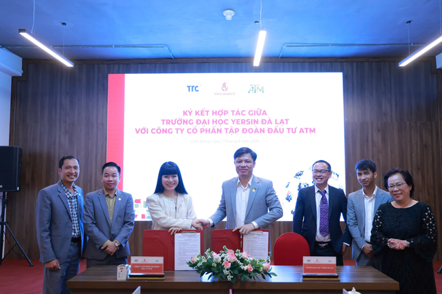 Công ty Cổ phần Tập đoàn Đầu tư ATM ký hợp tác với Trường Đại học Yersin Đà Lạt - Ảnh 1.