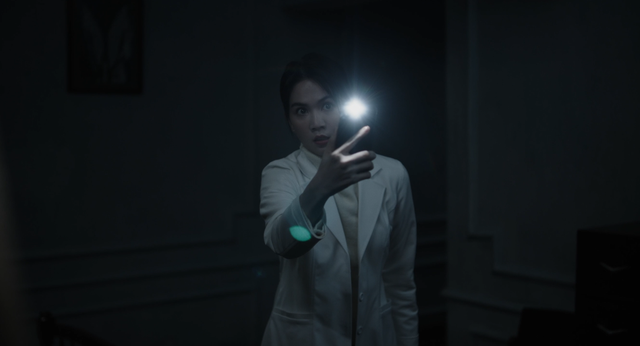 Ngọc Trinh hoảng loạn vì bị "ma ám" - Ảnh 3.