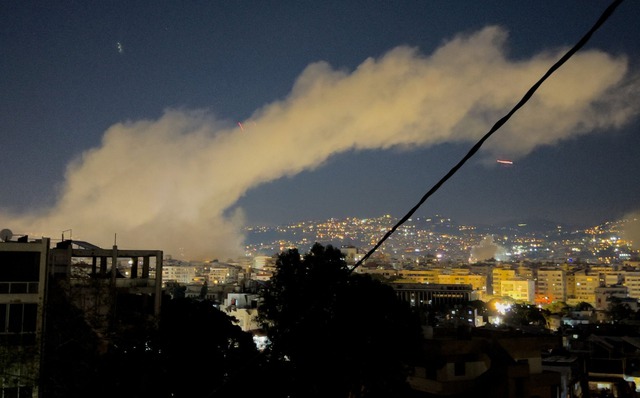 F-15 Mỹ rơi tại Kuwait, lực lượng th&acirc;n Iran tham chiến, xung đột lan khắp Trung Đ&ocirc;ng - Ảnh 1.