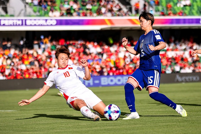FIFA yêu cầu các đội phải có ít nhất một HLV nữ từ 2026 - Ảnh 1.