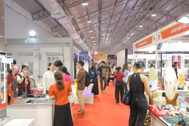 Hơn 2.500 gian hàng tham gia triển lãm quốc tế VIETBUILD Hà Nội 2026 - Ảnh 1.