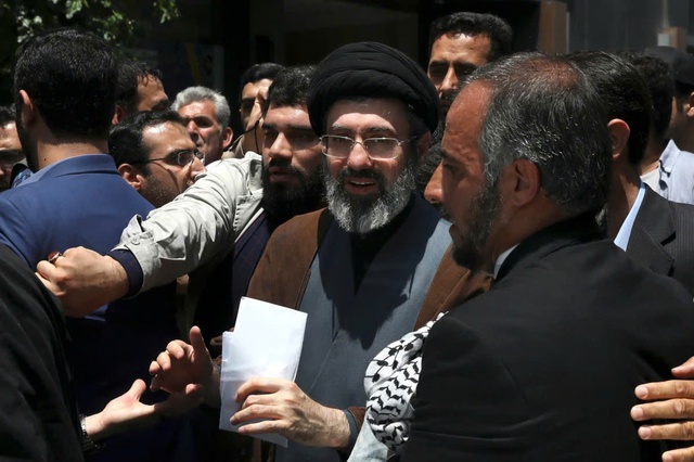 Quyền lực Iran phân tán, IRGC nổi lên chi phối giữa nghi vấn đàm phán Mỹ - Ảnh 2.