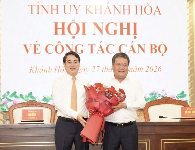 Ông Trần Phong bầu giữ chức Bí thư Tỉnh ủy Khánh Hòa - Ảnh 1.