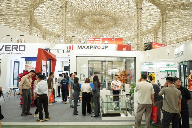 Khai mạc Triển lãm Quốc tế Vietbuild Hà Nội 2026 - Ảnh 1.