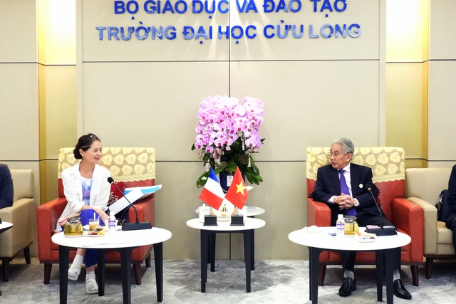 Một trường đại học ở miền Tây hợp tác với đối tác tại Pháp - Ảnh 2.