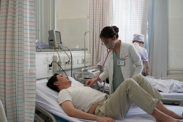 Đề xuất phạt chủ cơ sở bánh mì ở Vũng Tàu sau vụ hàng chục người nhập viện - Ảnh 1.