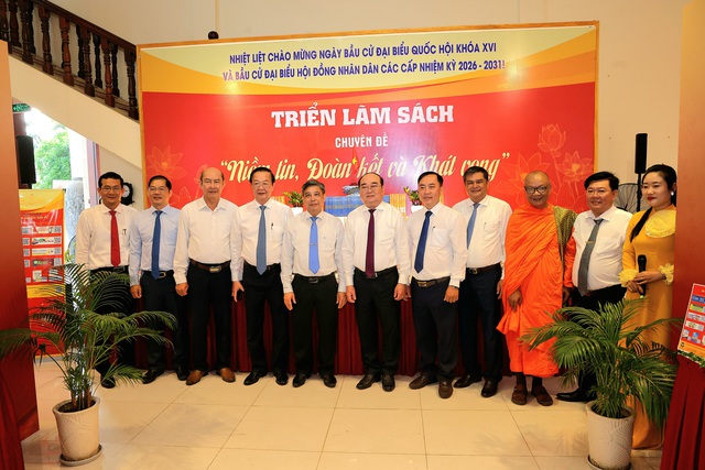 Hơn 140 tư liệu quý về bầu cử được giới thiệu tại Cần Thơ - Ảnh 1.