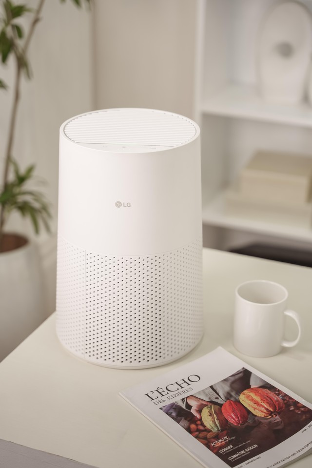 LG ra mắt PuriCare AeroMini, mở rộng hệ sinh thái lọc khí cá nhân - Ảnh 2.
