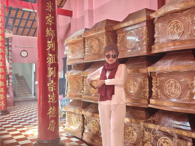 Nghệ sĩ Đức Xuân trao quà từ thiện và tham dự Lễ hội tại Cần Thơ - Ảnh 4.