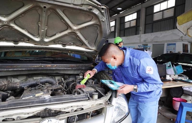 Siết điều kiện cấp chứng chỉ đăng kiểm viên phương tiện giao thông đường bộ - Ảnh 1.